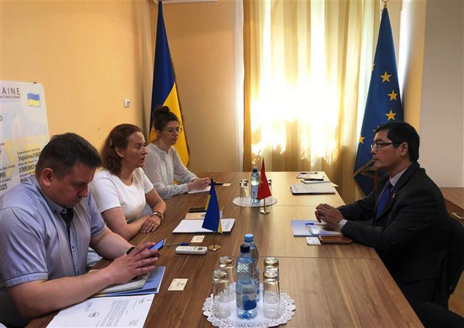 Vietnam et Ukraine coopèrent pour la protection des citoyens vietnamiens ảnh 1 Vietnam et Ukraine coopèrent pour la protection des citoyens vietnamiens ảnh 1