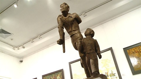 Beaux-arts : «Les années inoubliables» en exposition à Hanoï ảnh 1 Beaux-arts : «Les années inoubliables» en exposition à Hanoï ảnh 1