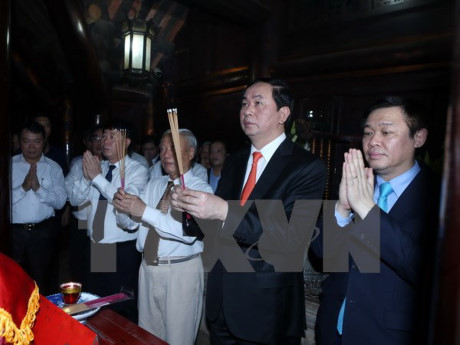 Le président Tran Dai Quang assiste à l'ouverture de la fête traditionnelle de Truong Yen ảnh 1 Le président Tran Dai Quang assiste à l'ouverture de la fête traditionnelle de Truong Yen ảnh 1