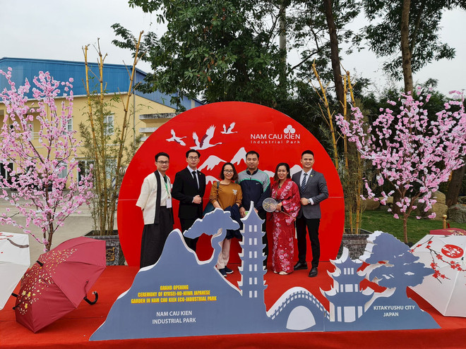 Un jardin de style japonais inauguré à Hai Phong ảnh 1