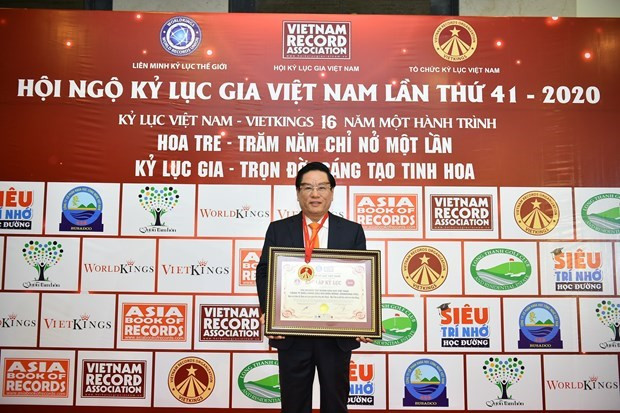 La cérémonie de salut au drapeau national de Biendong POC établit un record de Guinness Vietnam ảnh 3 La cérémonie de salut au drapeau national de Biendong POC établit un record de Guinness Vietnam ảnh 3