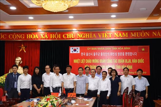 La province de Hoa Binh coopère avec une localité sud-coréenne ảnh 1