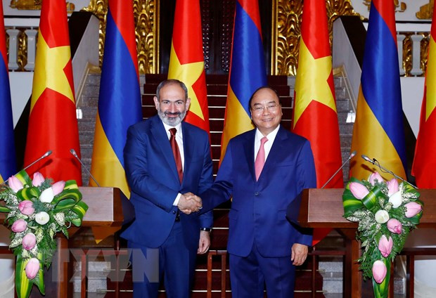 Entretien entre les Premiers ministres vietnamien et arménien ảnh 1 Entretien entre les Premiers ministres vietnamien et arménien ảnh 1