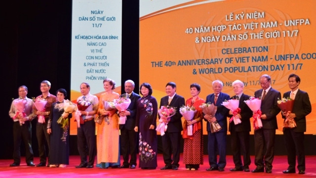 Célébration du 40e anniversaire de la coopération entre le Vietnam et l’UNFPA ảnh 1