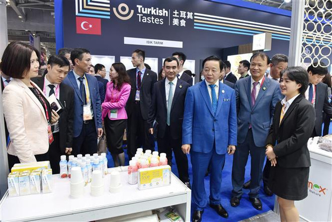 Le vice-PM Tran Hong Ha souligne le fort développement des sciences et technologies lors d’un forum en Chine ảnh 2 Le vice-PM Tran Hong Ha souligne le fort développement des sciences et technologies lors d’un forum en Chine ảnh 2