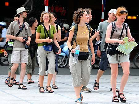 Hausse continue du nombre de touristes européens au Vietnam ảnh 1 Hausse continue du nombre de touristes européens au Vietnam ảnh 1