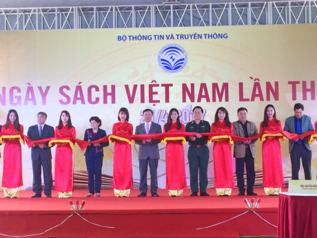 La 4e journée du livre du Vietnam s'ouvre à Hanoï ảnh 1 La 4e journée du livre du Vietnam s'ouvre à Hanoï ảnh 1