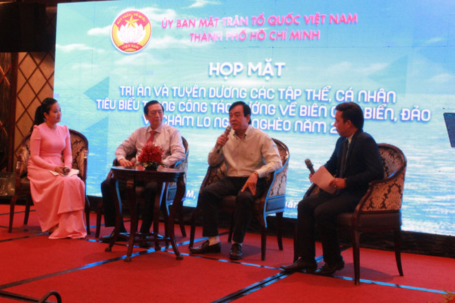 Hommage aux donateurs pour les pauvres et les zones frontalières et insulaires ảnh 1 Hommage aux donateurs pour les pauvres et les zones frontalières et insulaires ảnh 1