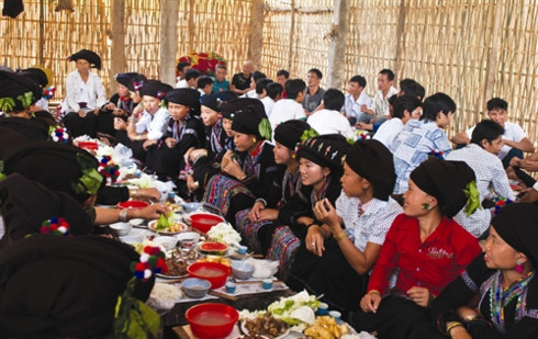 Lai Châu séduit les touristes par ses festivités culturelles ảnh 2 Lai Châu séduit les touristes par ses festivités culturelles ảnh 2