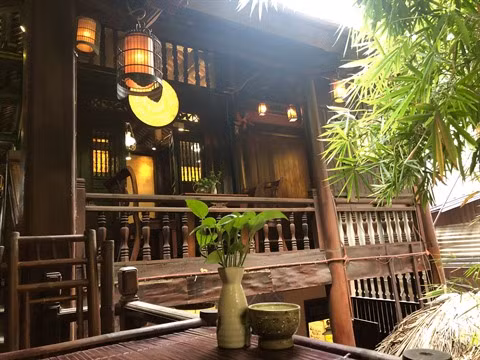 Visite d’une maison de thé traditionnel au cœur de Hanoï ảnh 1