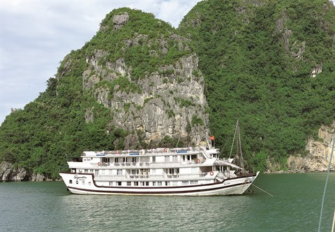 Quang Ninh prend des mesures pour améliorer ses services touristiques ảnh 1 Quang Ninh prend des mesures pour améliorer ses services touristiques ảnh 1