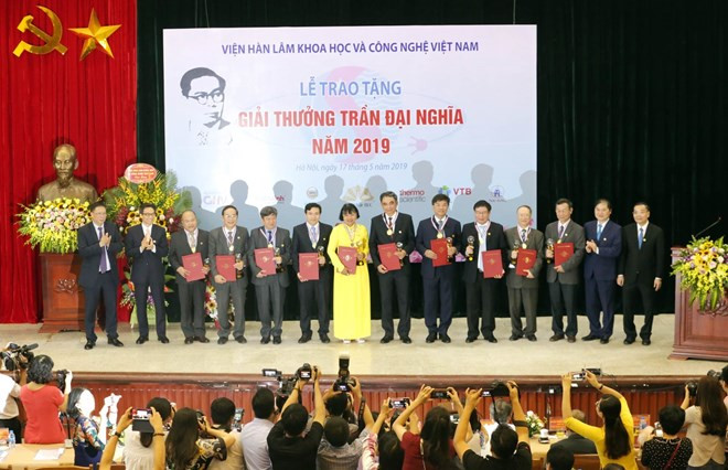 Le Prix Trân Dai Nghia honore des travaux scientifiques exceptionnels ảnh 1 Le Prix Trân Dai Nghia honore des travaux scientifiques exceptionnels ảnh 1