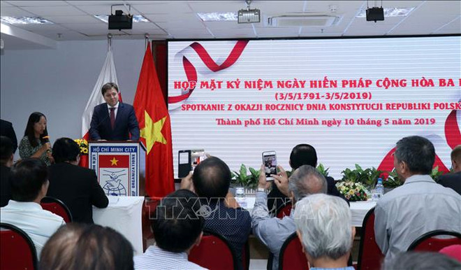 Ho Chi Minh-Ville célèbre la Fête de la Constitution de Pologne ảnh 1 Ho Chi Minh-Ville célèbre la Fête de la Constitution de Pologne ảnh 1