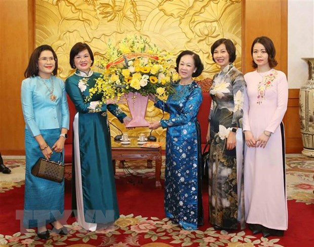Une responsable de la sensibilisation auprès des masses reçoit une délégation de femmes de l'ASEAN ảnh 1 Une responsable de la sensibilisation auprès des masses reçoit une délégation de femmes de l'ASEAN ảnh 1