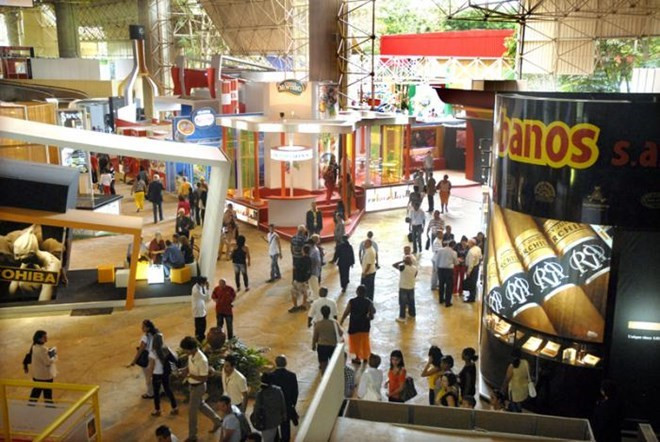 Le Vietnam signe des contrats commerciaux de 2 millions de dollars à la FIHAV 2015 ảnh 1 Le Vietnam signe des contrats commerciaux de 2 millions de dollars à la FIHAV 2015 ảnh 1