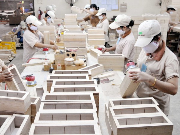 Bond des exportations nationales de bois et de meubles en bois aux Etats-Unis ảnh 1