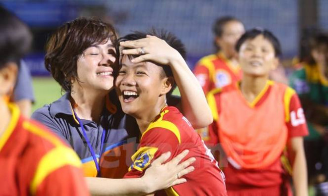 Football féminin : ouverture du tournoi Open Ho Chi Minh-Ville 2015 ảnh 1 Football féminin : ouverture du tournoi Open Ho Chi Minh-Ville 2015 ảnh 1