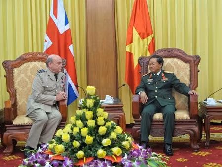 Vietnam - Royaume-Uni : renforcement de la coopération dans la défense ảnh 1