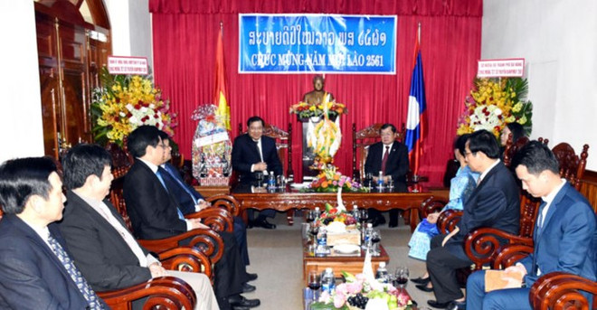 Nouvel An du Laos 2018 : les dirigeants de Ho Chi Minh-Ville formulent leurs vœux ảnh 1 Nouvel An du Laos 2018 : les dirigeants de Ho Chi Minh-Ville formulent leurs vœux ảnh 1