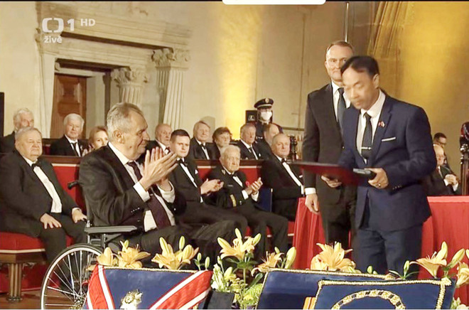 Le premier citoyen tchèque d'origine vietnamienne honoré par l'État tchèque ảnh 1 Le premier citoyen tchèque d'origine vietnamienne honoré par l'État tchèque ảnh 1
