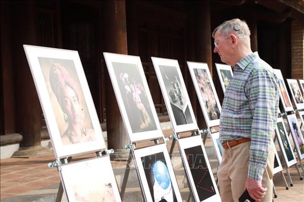 Les lauréats du concours de photos d’art du Vietnam 2023 honorés à Hanoi ảnh 3