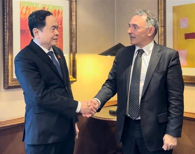 Le vice-président permanent de l'Assemblée nationale Trân Thanh Mân en visite de travail en Espagne ảnh 1 Le vice-président permanent de l'Assemblée nationale Trân Thanh Mân en visite de travail en Espagne ảnh 1