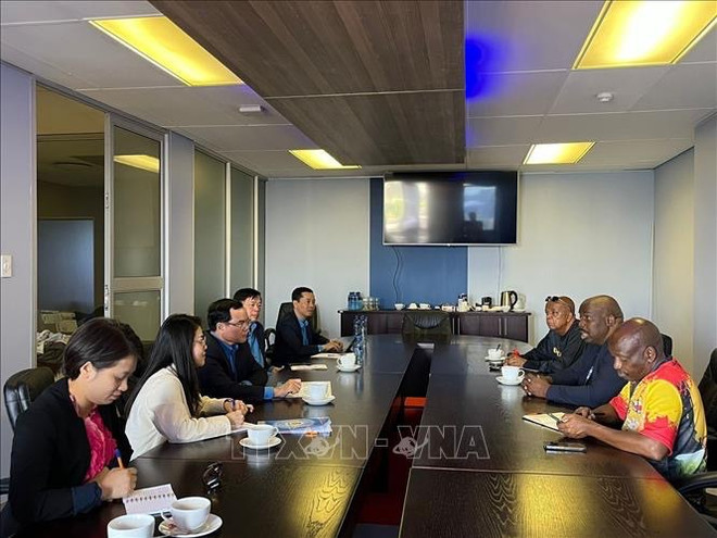 Une délégation de la Confédération générale du travail du Vietnam en visite en Afrique du Sud ảnh 1 Une délégation de la Confédération générale du travail du Vietnam en visite en Afrique du Sud ảnh 1