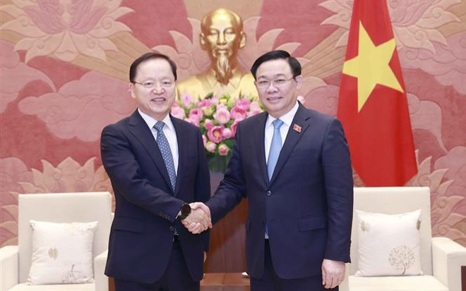Le président de l’AN reçoit le directeur financier de Samsung Electronics ảnh 1 Le président de l’AN reçoit le directeur financier de Samsung Electronics ảnh 1