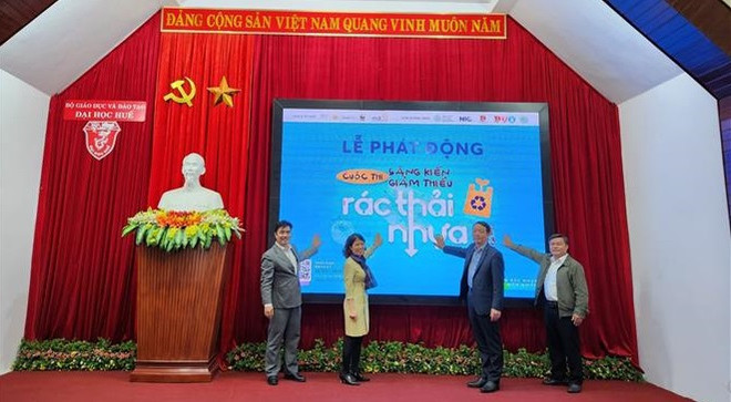 Huê lance un concours d’initiatives pour réduire ses déchets plastiques ảnh 1 Huê lance un concours d’initiatives pour réduire ses déchets plastiques ảnh 1