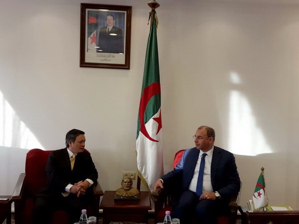 Les potentialités économiques du Vietnam présentées dans la ville algérienne d'Oran ảnh 1 Les potentialités économiques du Vietnam présentées dans la ville algérienne d'Oran ảnh 1