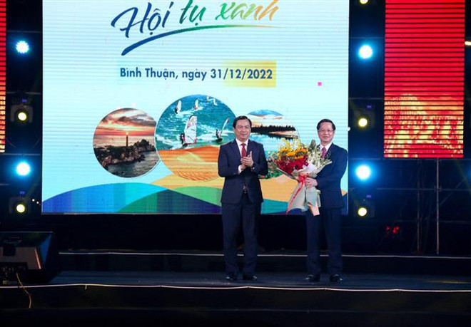 Publication de l’Année nationale du tourisme 2023 "Binh Thuan - Convergence verte" ảnh 1 Publication de l’Année nationale du tourisme 2023 "Binh Thuan - Convergence verte" ảnh 1
