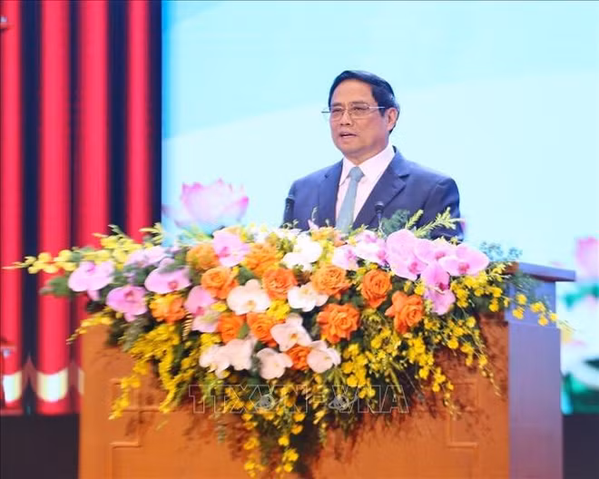 Le PM appelle à promouvoir la beauté de la culture, de la tradition et des aspirations vietnamiens ảnh 1