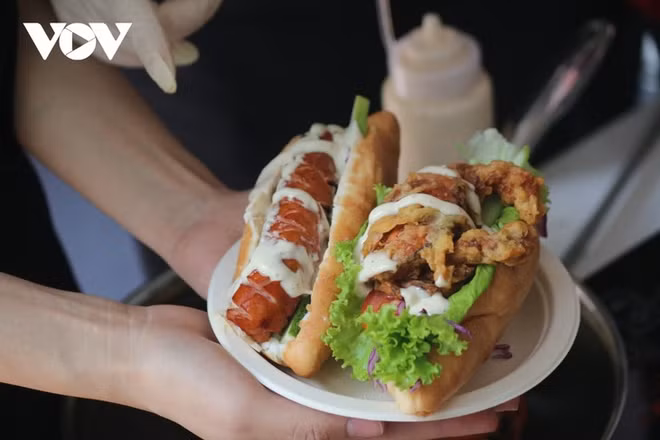 Booking.com: Les six meilleurs endroits où savourer le banh mi ảnh 1