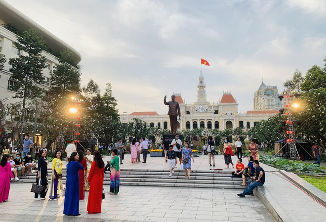 Le siège du Conseil populaire et du Comité populaire de HCM-Ville va recevoir ses premiers visiteurs ảnh 2