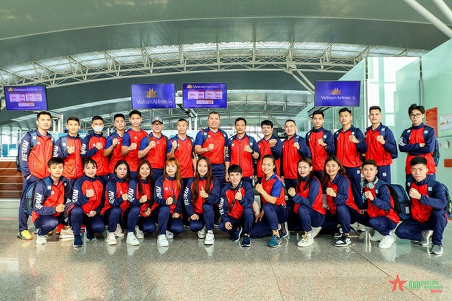 SEA Games 32: les sportifs vietnamiens partent pour le Cambodge ảnh 1 SEA Games 32: les sportifs vietnamiens partent pour le Cambodge ảnh 1