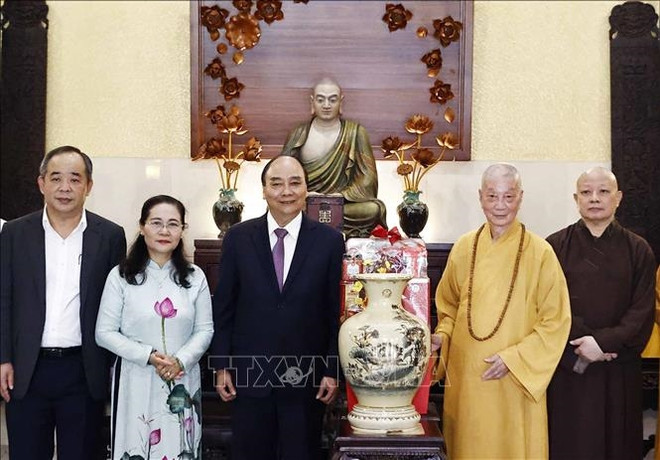 Le président Nguyen Xuan Phuc adresse ses voeux du Têt au vénérable Thich Tri Quang ảnh 2 Le président Nguyen Xuan Phuc adresse ses voeux du Têt au vénérable Thich Tri Quang ảnh 2