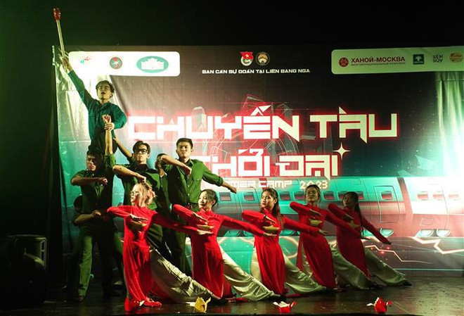 Camp d'été joyeux pour les étudiants vietnamiens en Russie ảnh 1