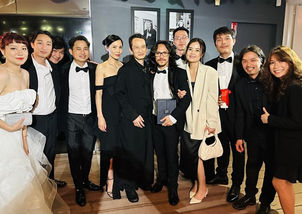 Deux réalisateurs vietnamiens marquent le 76e Festival de Cannes de leur empreinte ảnh 3 Deux réalisateurs vietnamiens marquent le 76e Festival de Cannes de leur empreinte ảnh 3