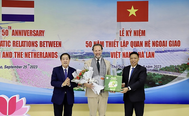 Can Tho fête les 50 ans des relations diplomatiques Vietnam-Pays-Bas ảnh 1 Can Tho fête les 50 ans des relations diplomatiques Vietnam-Pays-Bas ảnh 1