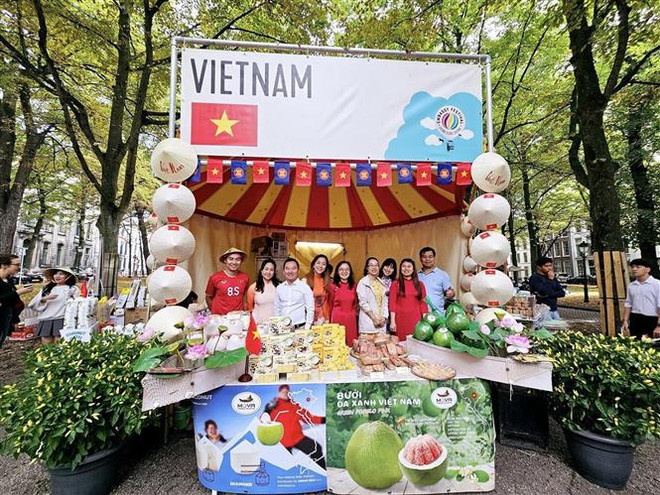 Des spécialités vietnamiens présentées au Festival des Ambassades 2023 ảnh 1