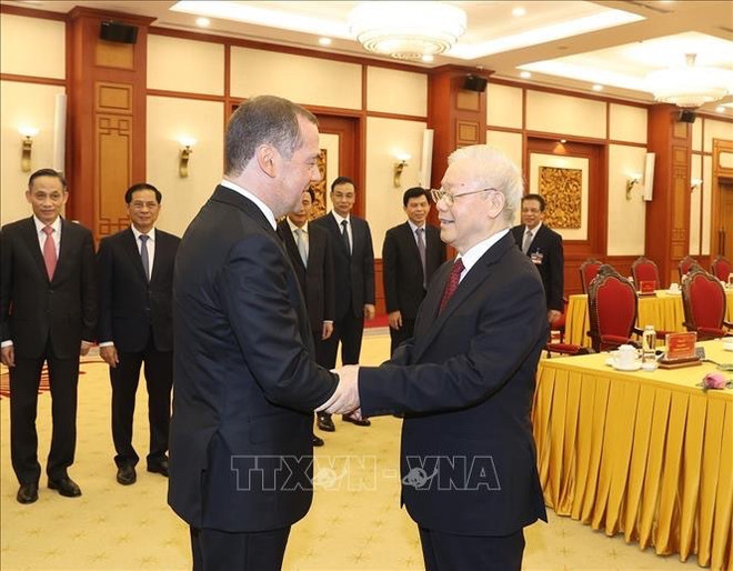 Le leader du PCV s'entretient avec le président du Parti Russie unie ảnh 1 Le leader du PCV s'entretient avec le président du Parti Russie unie ảnh 1