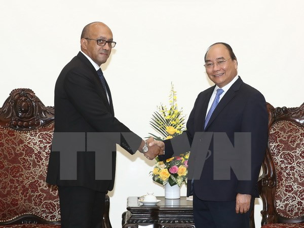 Le PM salue les contributions de l'ambassadeur cubain ảnh 1 Le PM salue les contributions de l'ambassadeur cubain ảnh 1