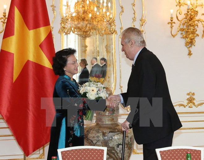 Entrevue entre la présidente de l’AN du Vietnam et le président tchèque ảnh 1 Entrevue entre la présidente de l’AN du Vietnam et le président tchèque ảnh 1