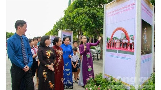 Exposition: «Hô Chi Minh-Ville - Développement et intégration» ảnh 1
