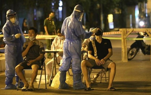 COVID-19 : 5.155 nouveaux cas confirmés lundi matin ảnh 1 COVID-19 : 5.155 nouveaux cas confirmés lundi matin ảnh 1