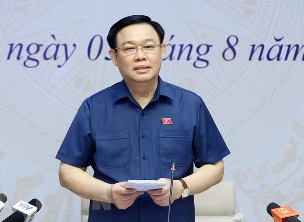 Le président de l’Assemblée nationale travaille avec des électeurs de Hai Phong ảnh 1