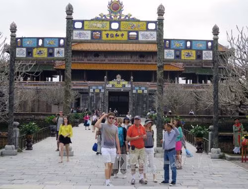 L'afflux touristique en hausse à Thua Thien-Hue ảnh 1