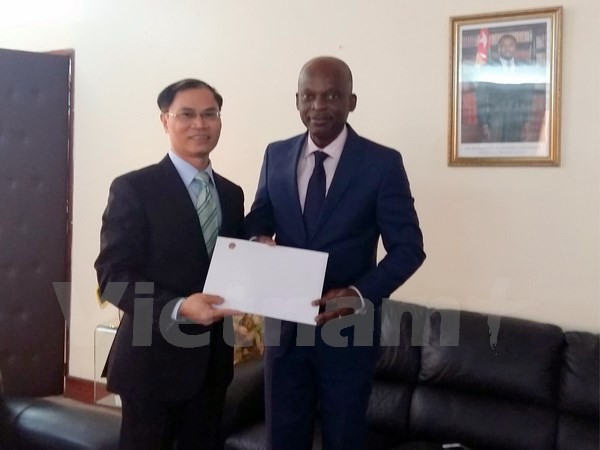 Le Togo souhaite accélérer les relations commerciales avec le Vietnam ảnh 1 Le Togo souhaite accélérer les relations commerciales avec le Vietnam ảnh 1