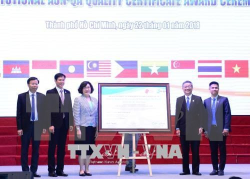La 2e université du Vietnam répond aux normes de l'AUN-QA ảnh 1 La 2e université du Vietnam répond aux normes de l'AUN-QA ảnh 1