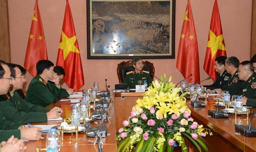 Une délégation de jeunes officiers chinois en visite au Vietnam ảnh 1 Une délégation de jeunes officiers chinois en visite au Vietnam ảnh 1